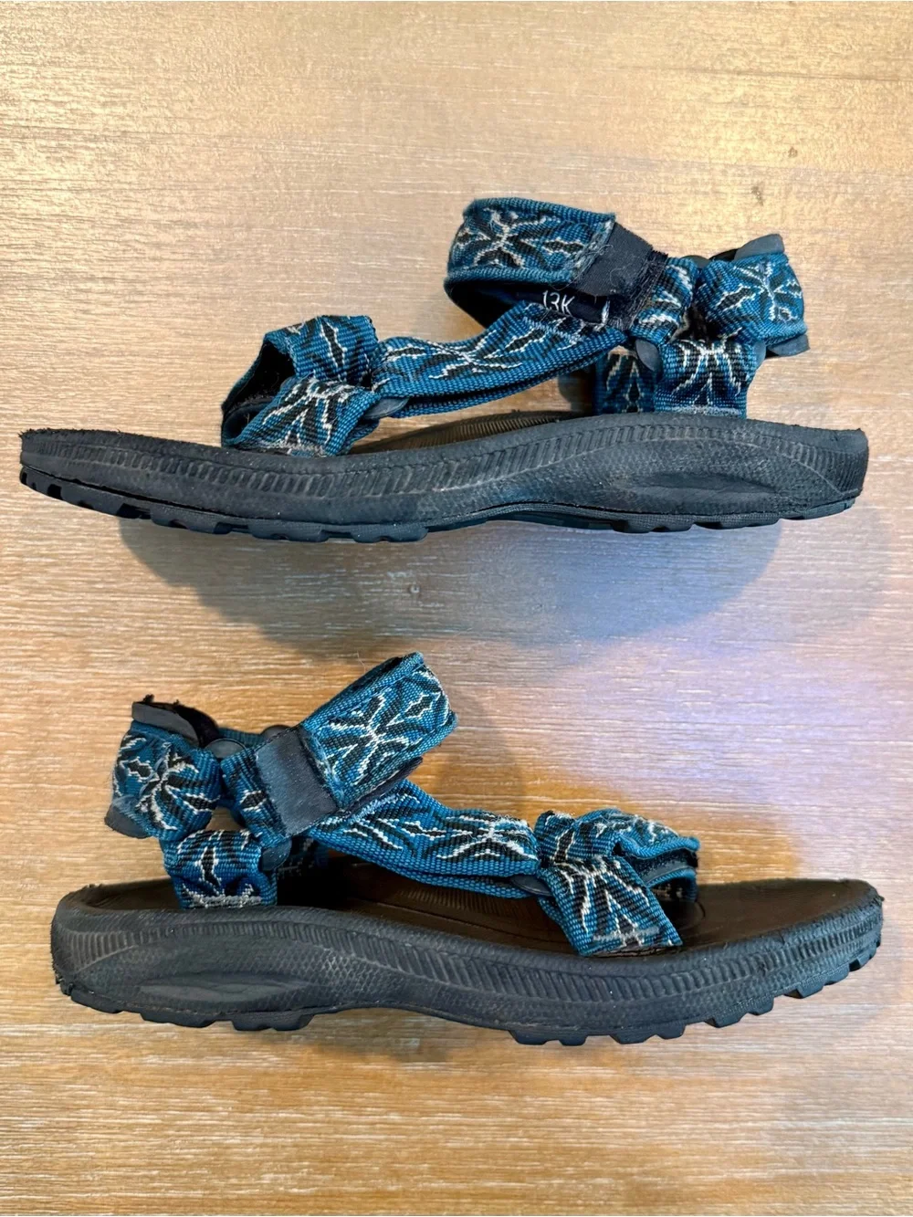 Teva Kids Hurricane Sports Sandal Blue Black Geometric Pattern Size 13